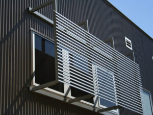 trần nhôm austrong